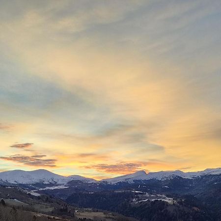 Grand Appartement Vue Magnifique Murat-le-Quaire Esterno foto