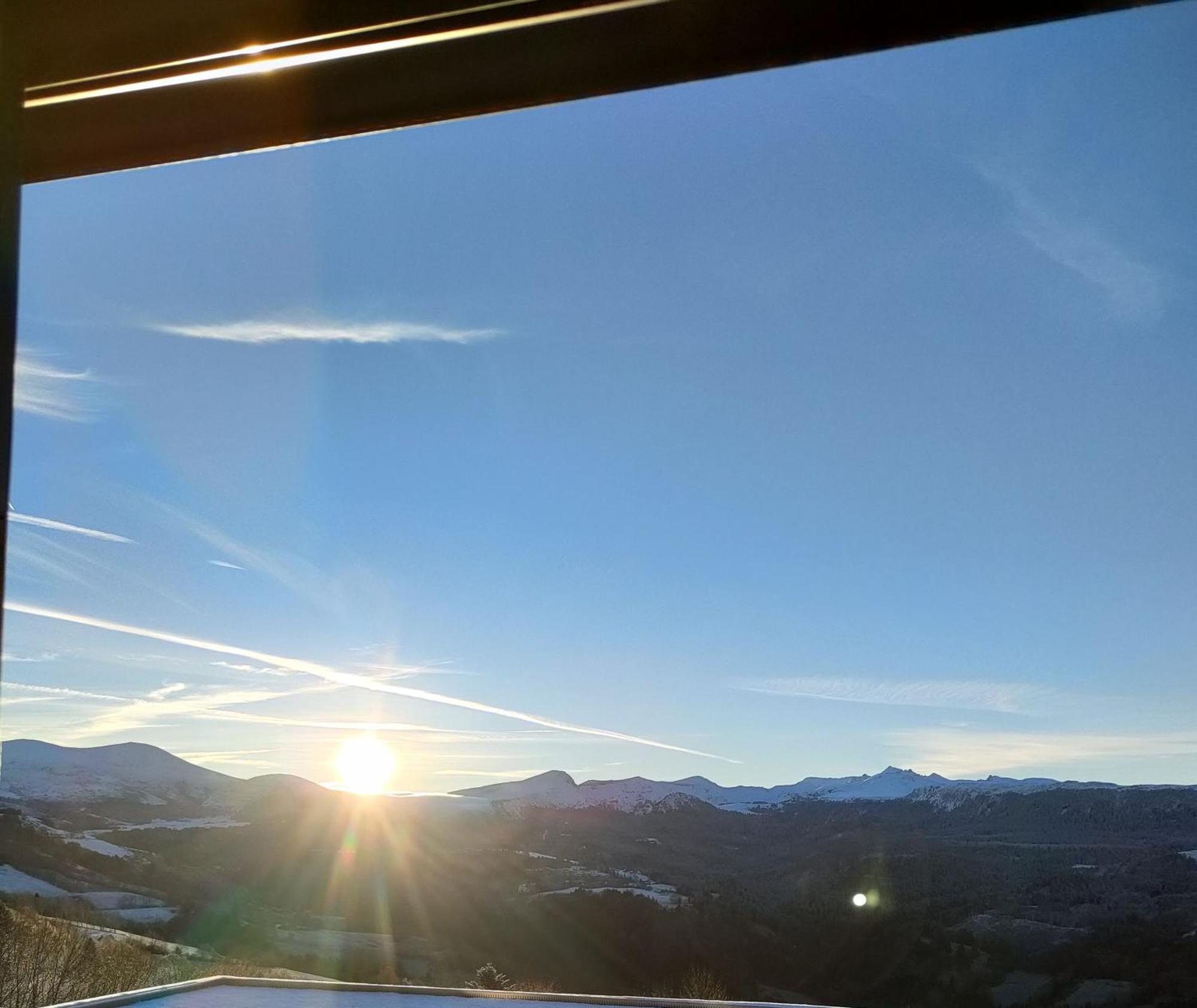 Grand Appartement Vue Magnifique Murat-le-Quaire Esterno foto