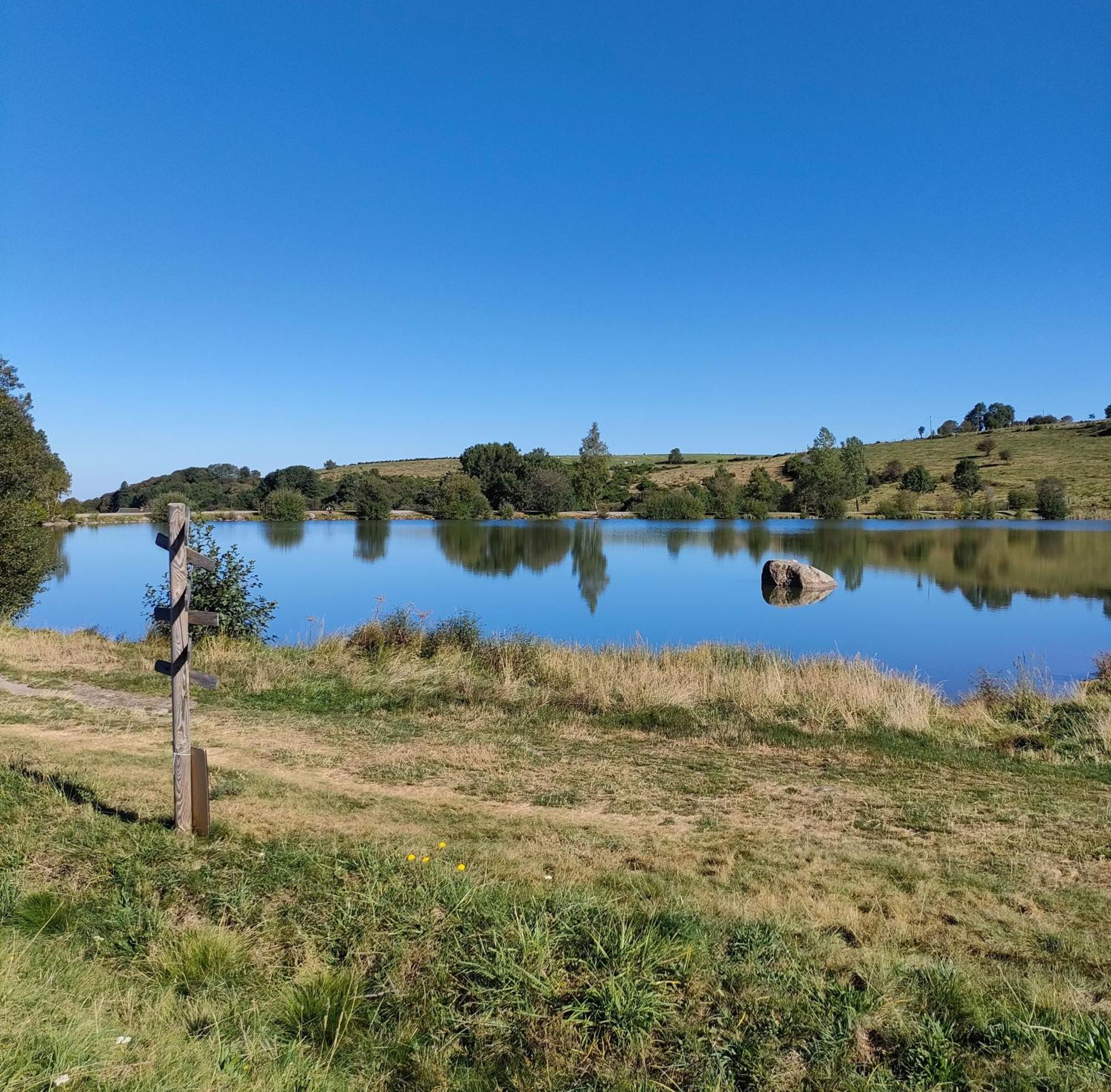 Grand Appartement Vue Magnifique Murat-le-Quaire Esterno foto